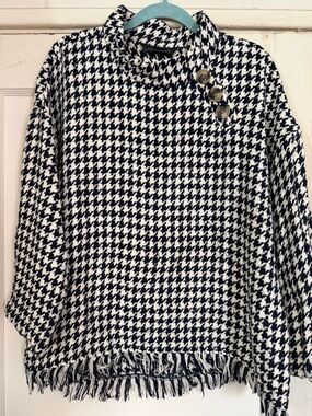Zara Woman Houndstooth Knit Pullover - Navy & White